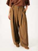 Bruine broek tohdo movi
