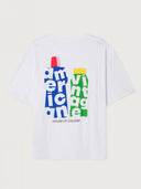 Wit t-shirt apoly bottles