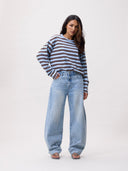 Scratched super barrel fit jeans