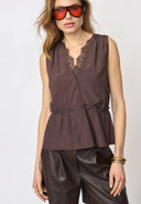 Donkerbruine top met kant sunnycc lace