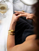 Smalle goudkleurige bangle lumière
