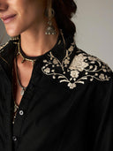 Zwarte blouse geborduurd antonio