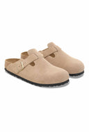 Zandkleurige clogs boston
