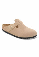 Zandkleurige clogs boston
