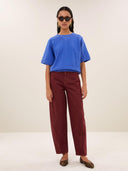 Donkerrode jeans begum