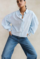 Lichtblauwe blouse sarah short
