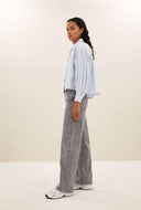 Lichtblauwe blouse sarah short