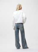 Loose fit jeans tinted blue