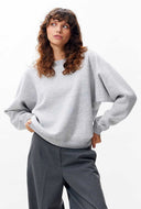 Lichtgrijze raglan sweater