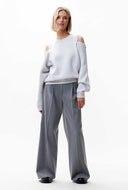 Grijze sweater met open schouders