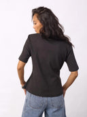 Zwart t-shirt met knoopdetail orianecc