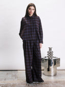 Bordeaux met navy geruite blouse romain