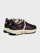 Sneakers the re-run cracked