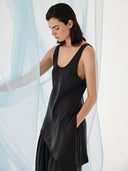 Asymmetrische zwarte top molie