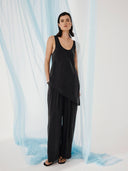 Asymmetrische zwarte top molie