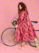 Roze regenponcho ikat