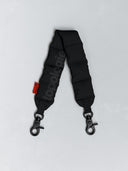 Puffer wrist strap black tech sateen