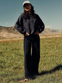 Flared loose jeans canyon lines